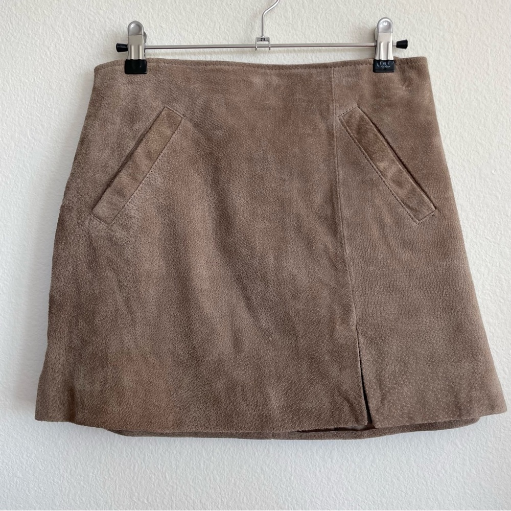 Blank NYC Y2K 100% Genuine Suede Leather Taupe Mini Skirt with Slip Pockets